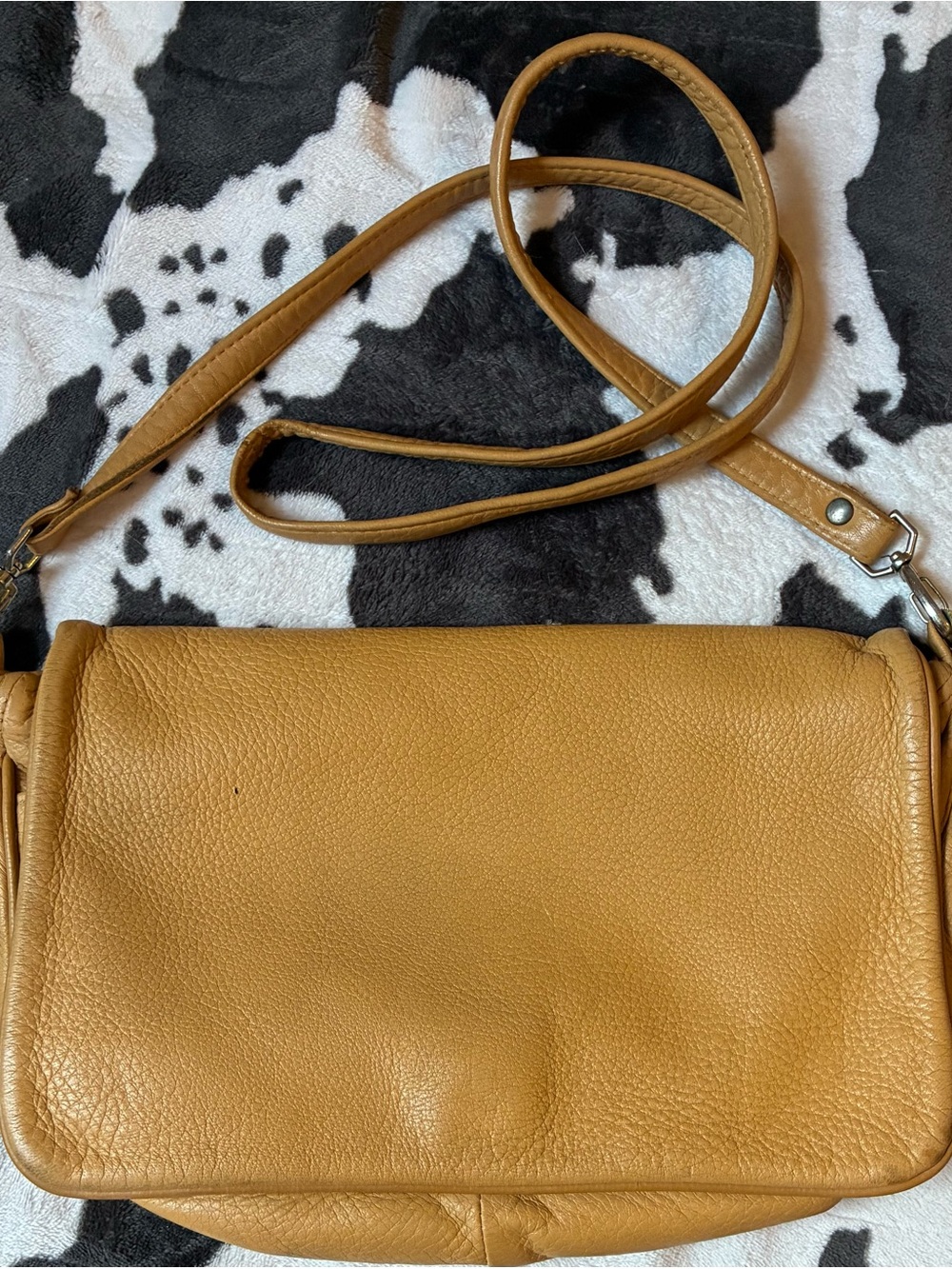 Classic Leather Crossbody Bag in Mustard Yellow
